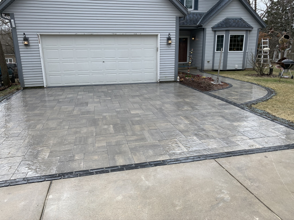 Custom designed and installed driveway & walkway installers in Mequon, WI