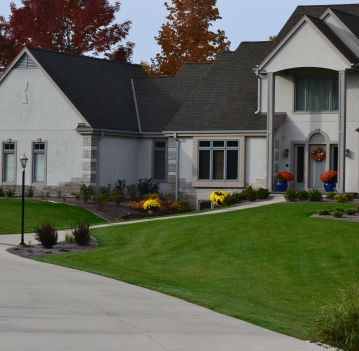 Lawn care services in Ozaukee County