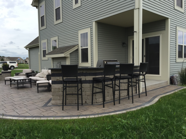 Outdoor Kitchen with Seating (Backside)