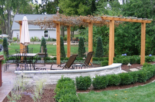 Pergola and Arbor design and installation for Milwaukee yards 