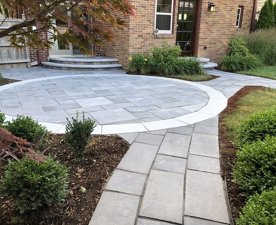 Expert installation and design for paver, brick, stone walkways in Mequon, Milwaukee, Ozaukee County and beyond 